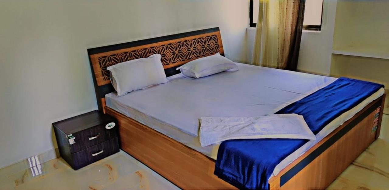 Hotel Glamour Palace à Gaya Extérieur photo