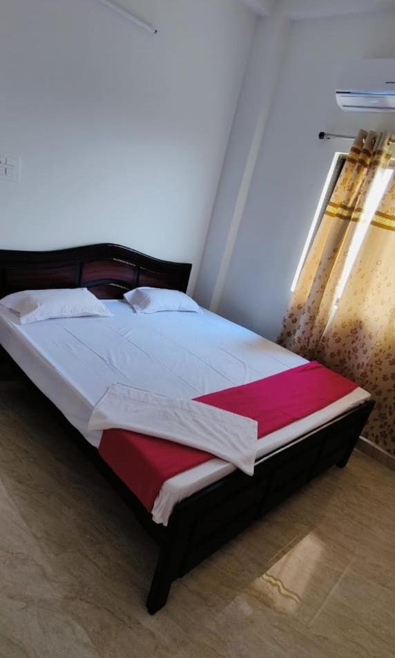 Hotel Glamour Palace à Gaya Extérieur photo